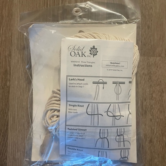 NWT Macrame Wall Hanging Kit - Picture 2 of 2